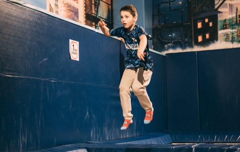 Cours trampoline spécifique pour enfants