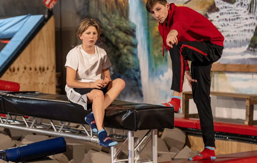 Cours sportif sur trampoline